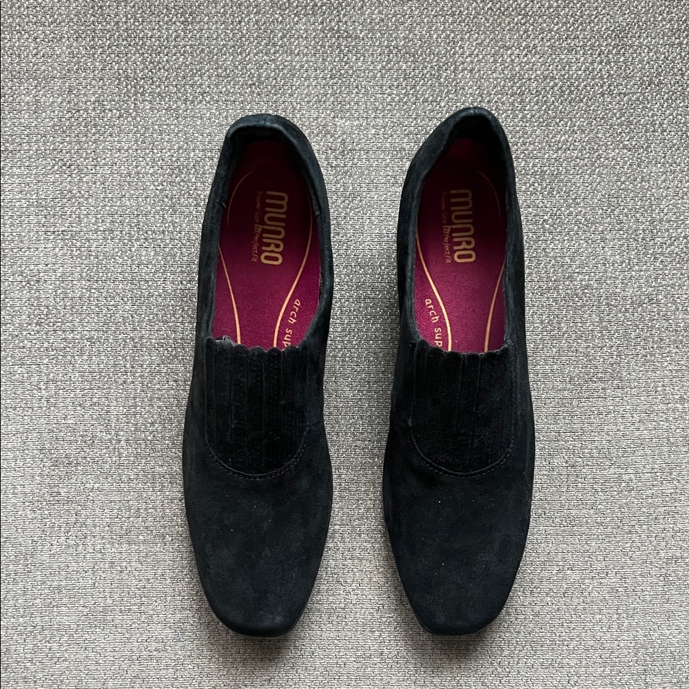 Munro Black Suede Women’s Loafers